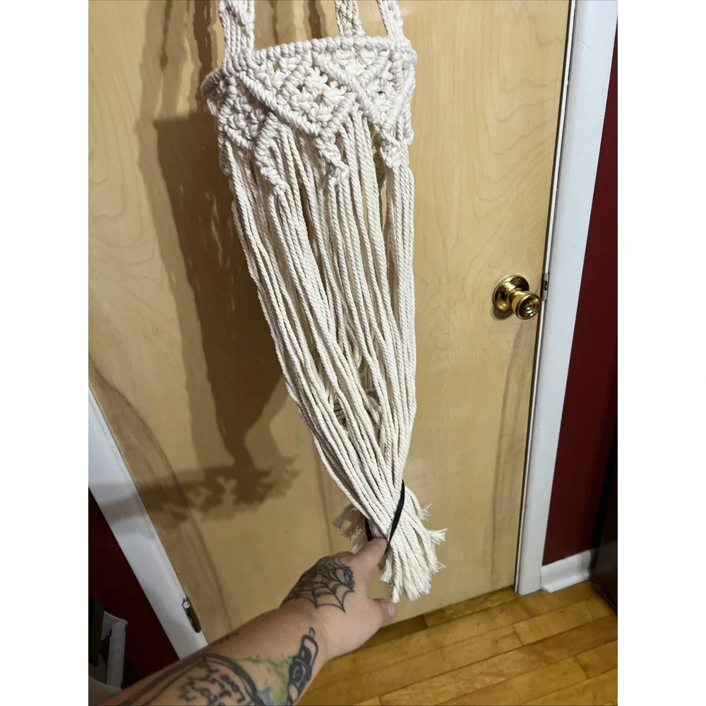 macrame plant hanger